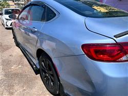 Chrysler 200